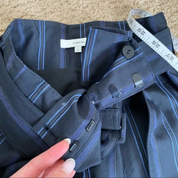 VINCE NAVY STRIPE DOBBY WIDE LEG BELTED PANT SIZE 0 (XS/SM) - Picture 7 of 10